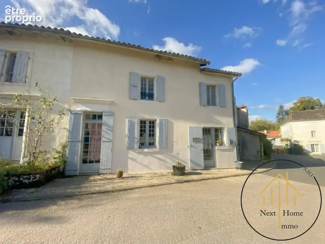Maison à RIOUX-MARTIN