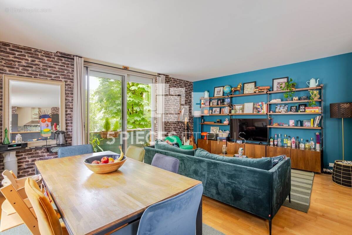 Appartement à NEUILLY-SUR-SEINE