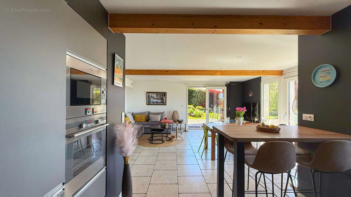 Maison à COLOMBE