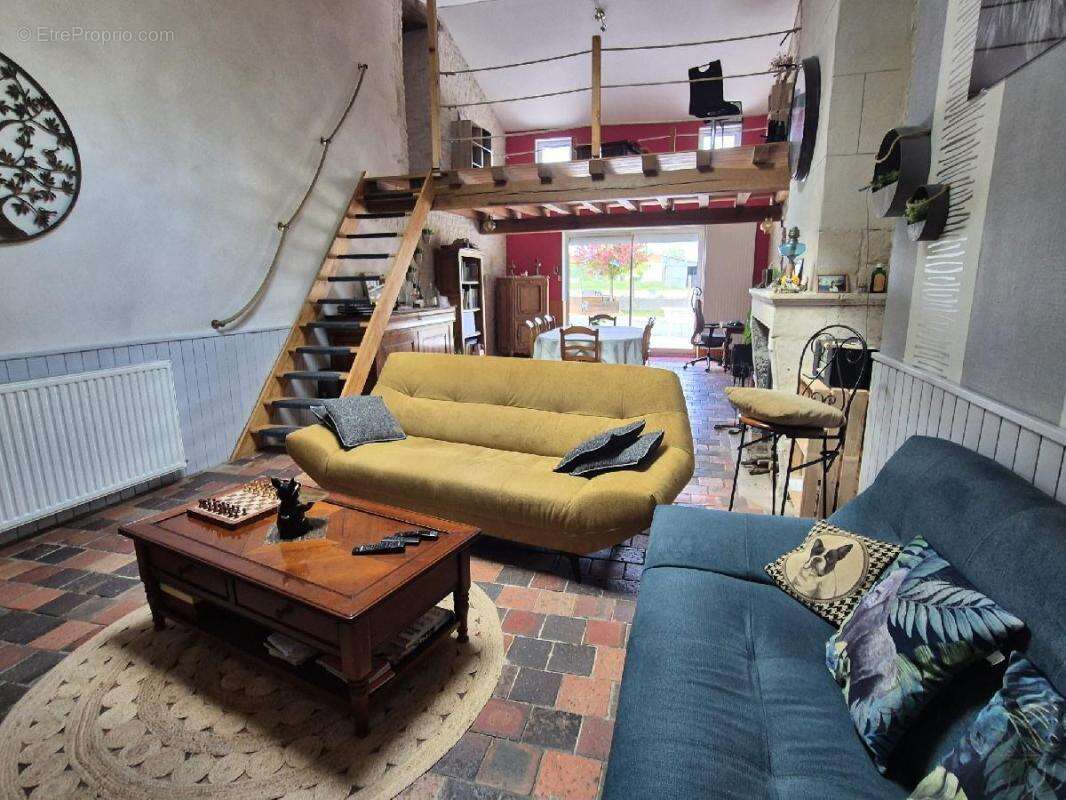 Maison à USSEAU
