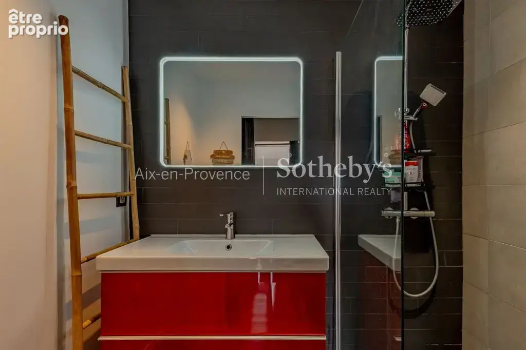 Propriété contemporaine de 250 m² sur un terrain arboré de 4 000 m² - photo 15