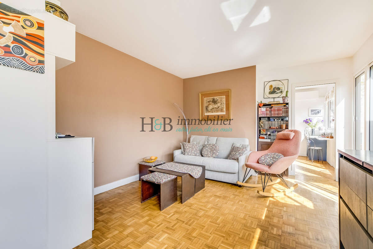 Dernier étage   Terrasse arborée de 45 m2   Vue dégagée - photo 11