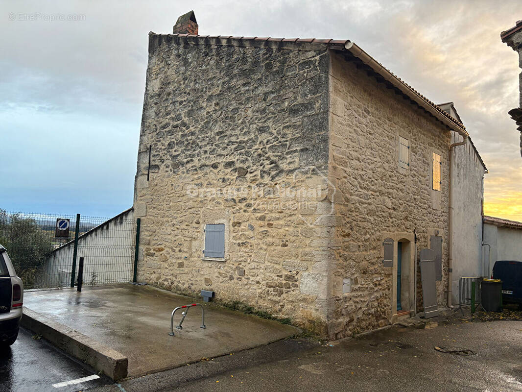 Maison à THEZIERS