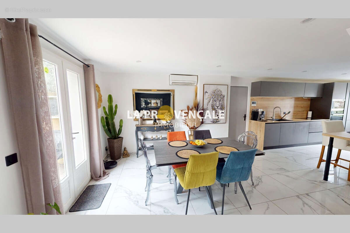 Maison à SAINT-JULIEN