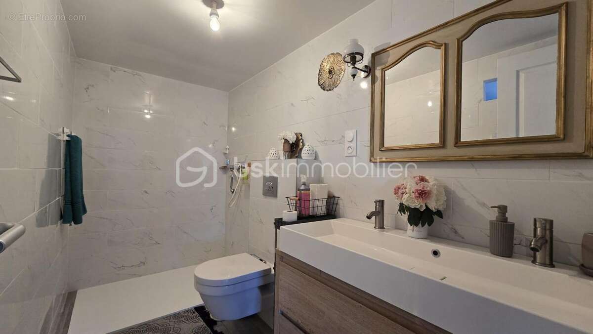 Maison à BAGNOLS-SUR-CEZE