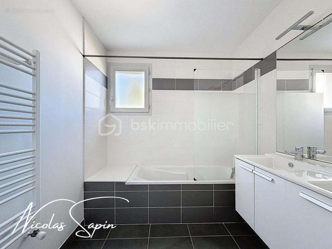 Appartement à CLAIX