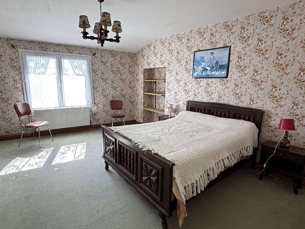 Maison à MONTREUIL-BELLAY