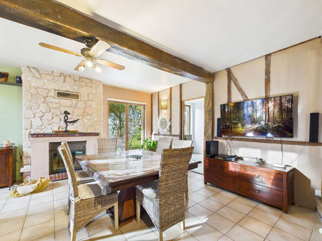 Maison à VILLY-LE-MARECHAL