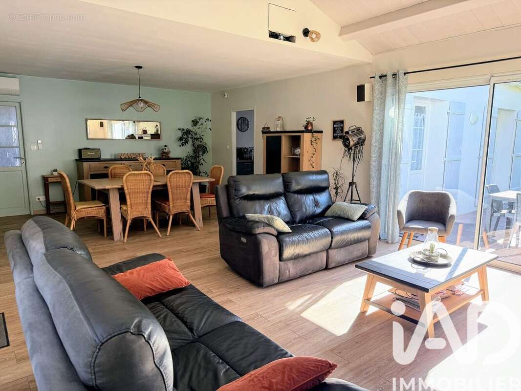 Photo 2 - Maison à VENANSAULT