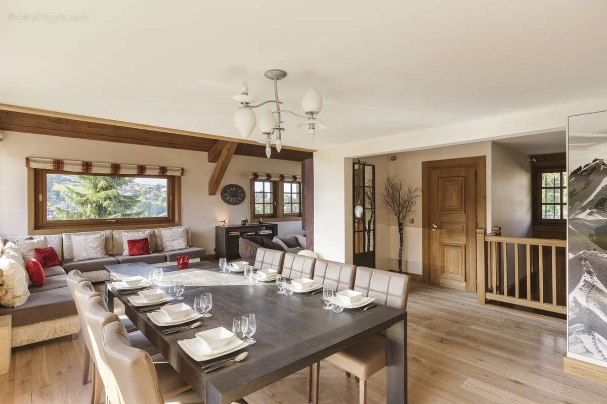 Maison à DEMI-QUARTIER