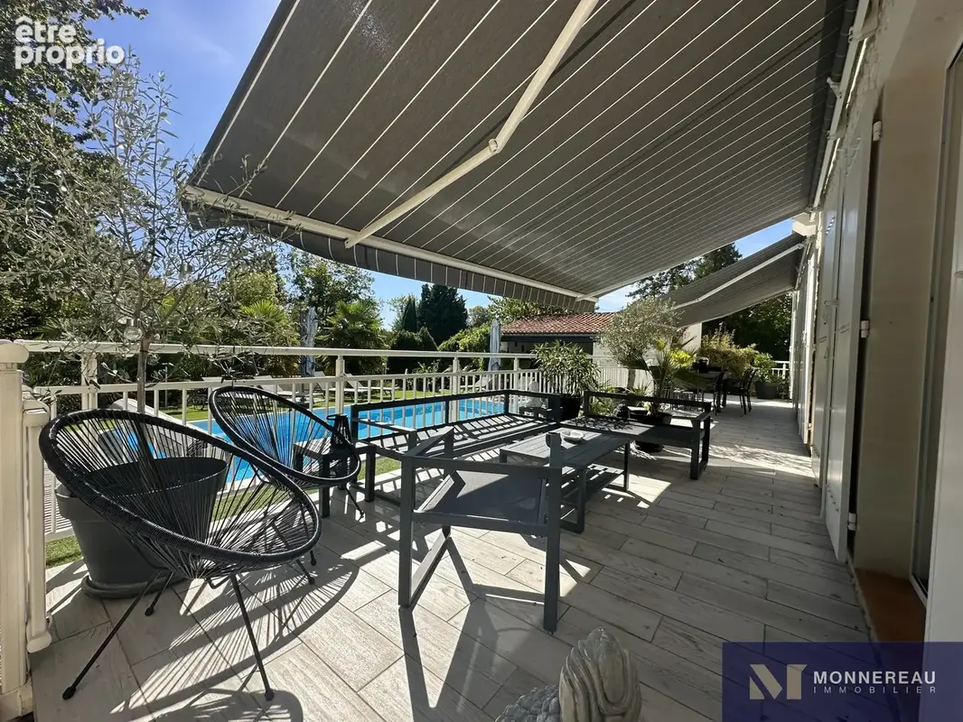 Magnifique maison de caractere avec piscine a saintes - photo 4