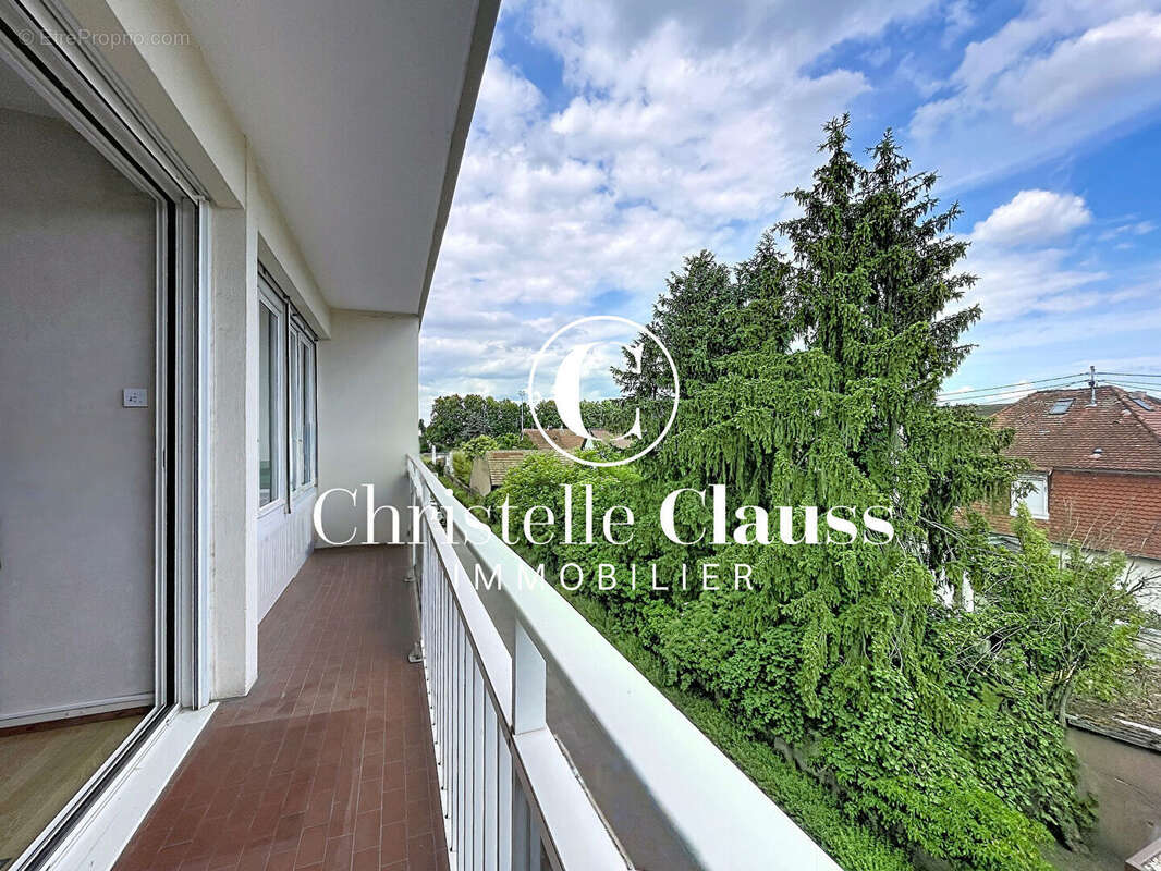 Appartement avec 3 terrasses, garage et cave - photo 2
