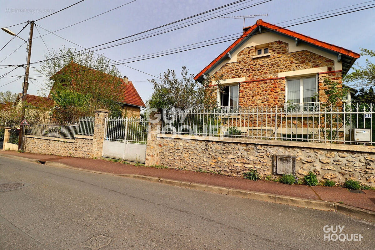 Maison à SAINT-MICHEL-SUR-ORGE