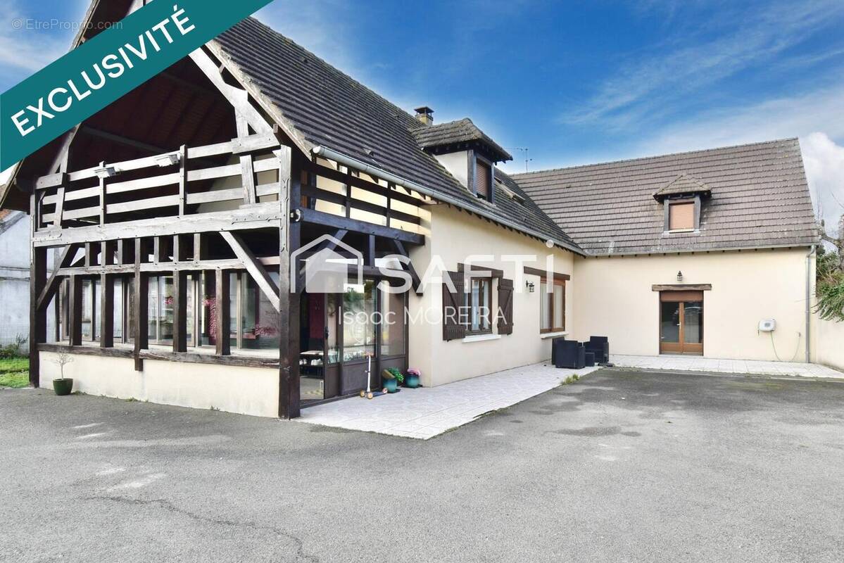 Photo 1 - Maison à HOUDAN