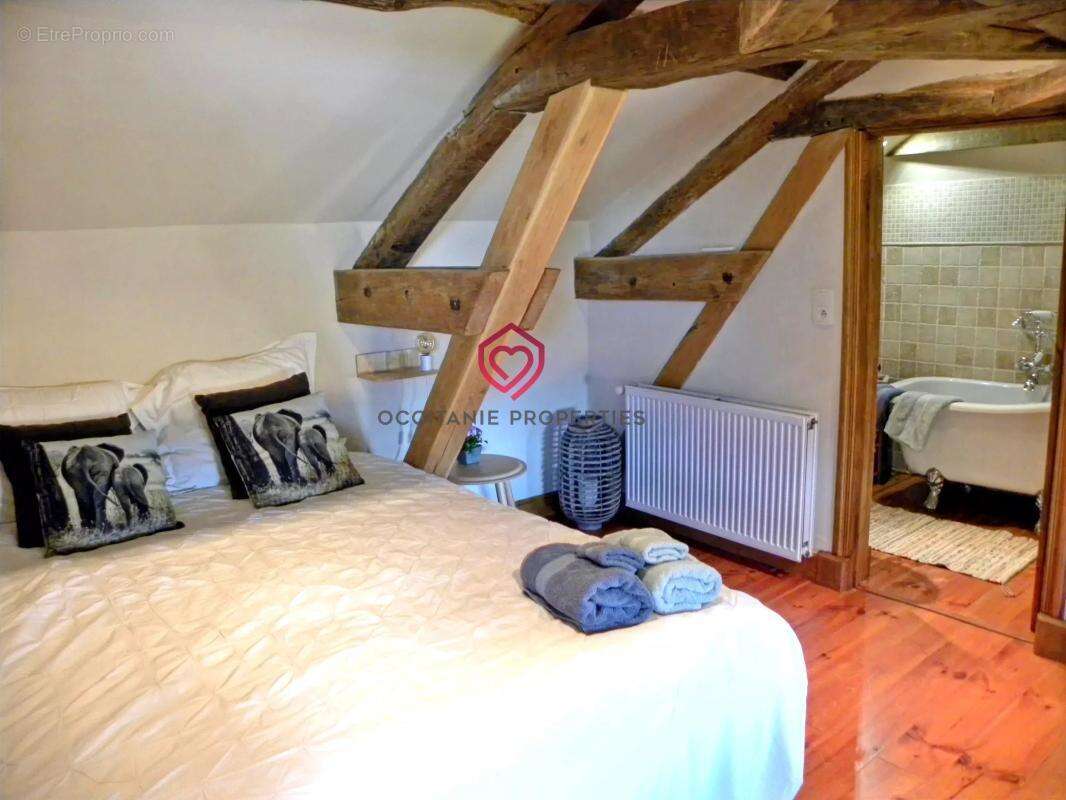 Maison à COULOUME-MONDEBAT
