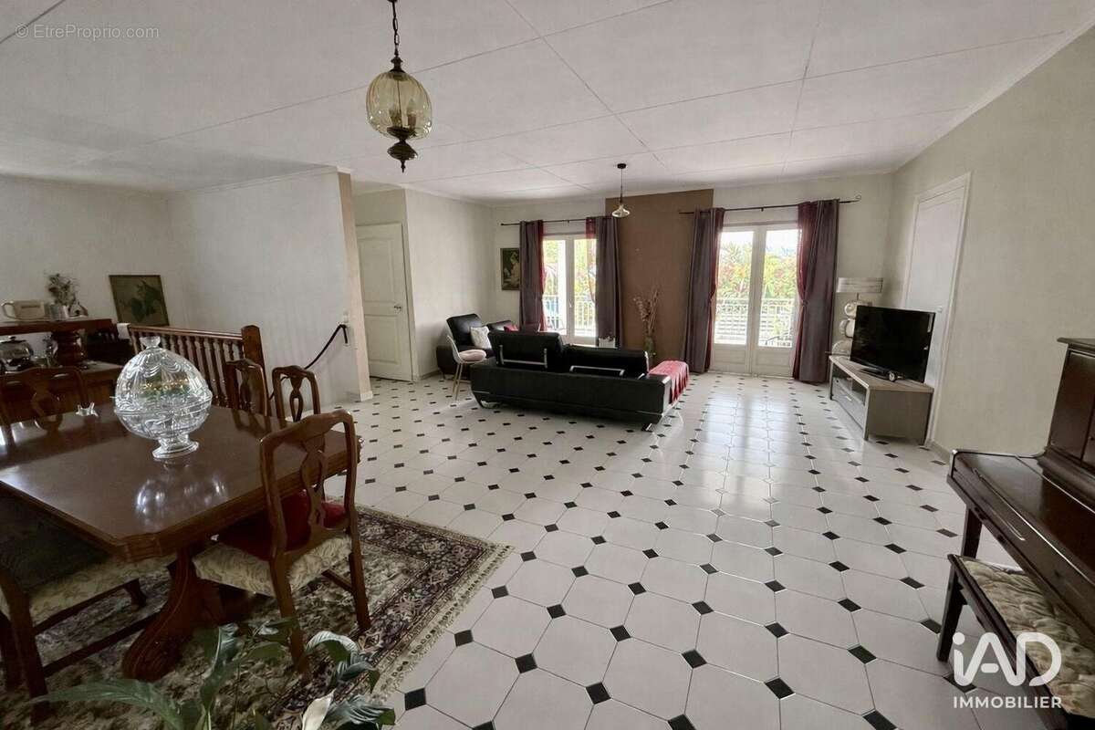Maison 190 m² à Le Tampon  - photo 7