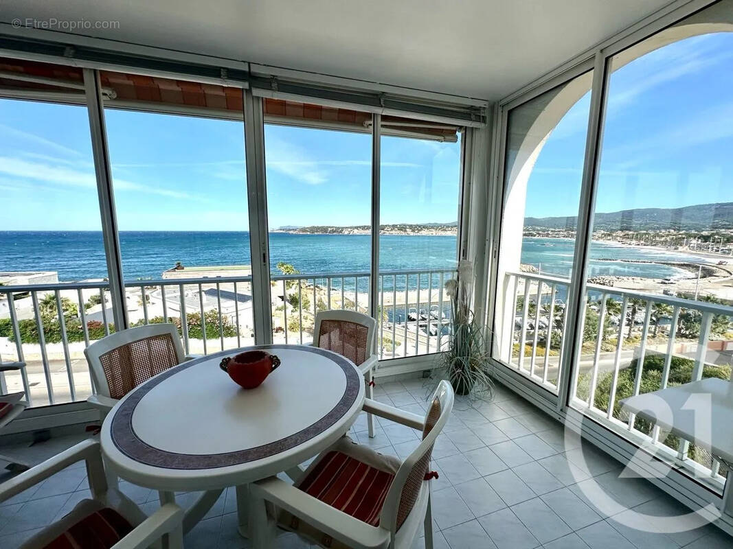Appartement à SIX-FOURS-LES-PLAGES