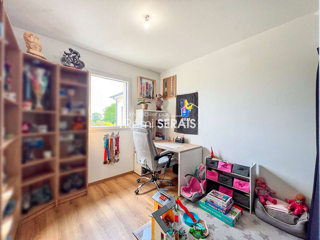 Maison à LA VILLETTE