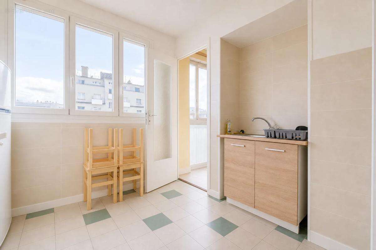 Appartement LOUÉ de 4 pièces de 68 m2 en vente à Grenoble - photo 5