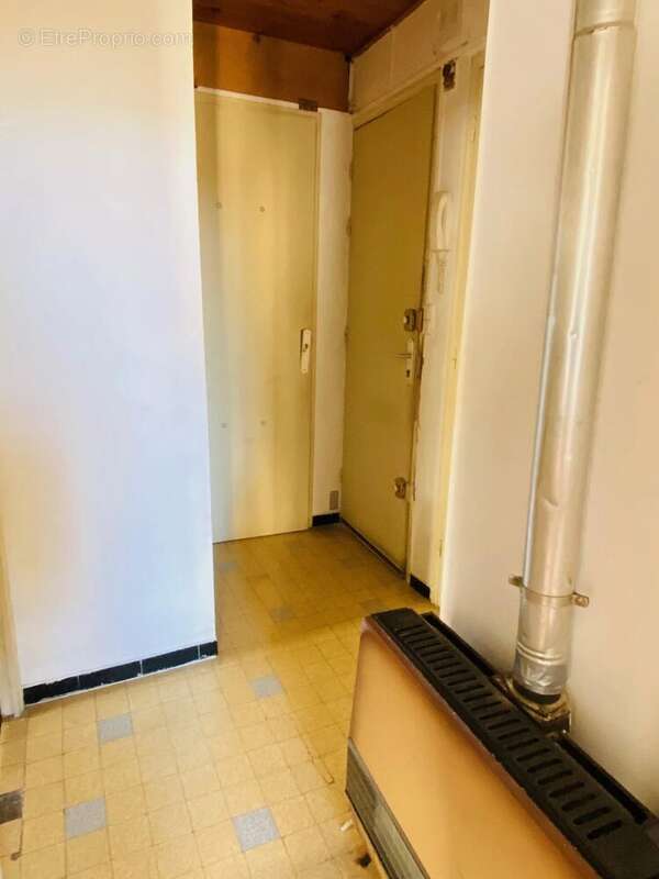 Appartement à MARSEILLE-6E