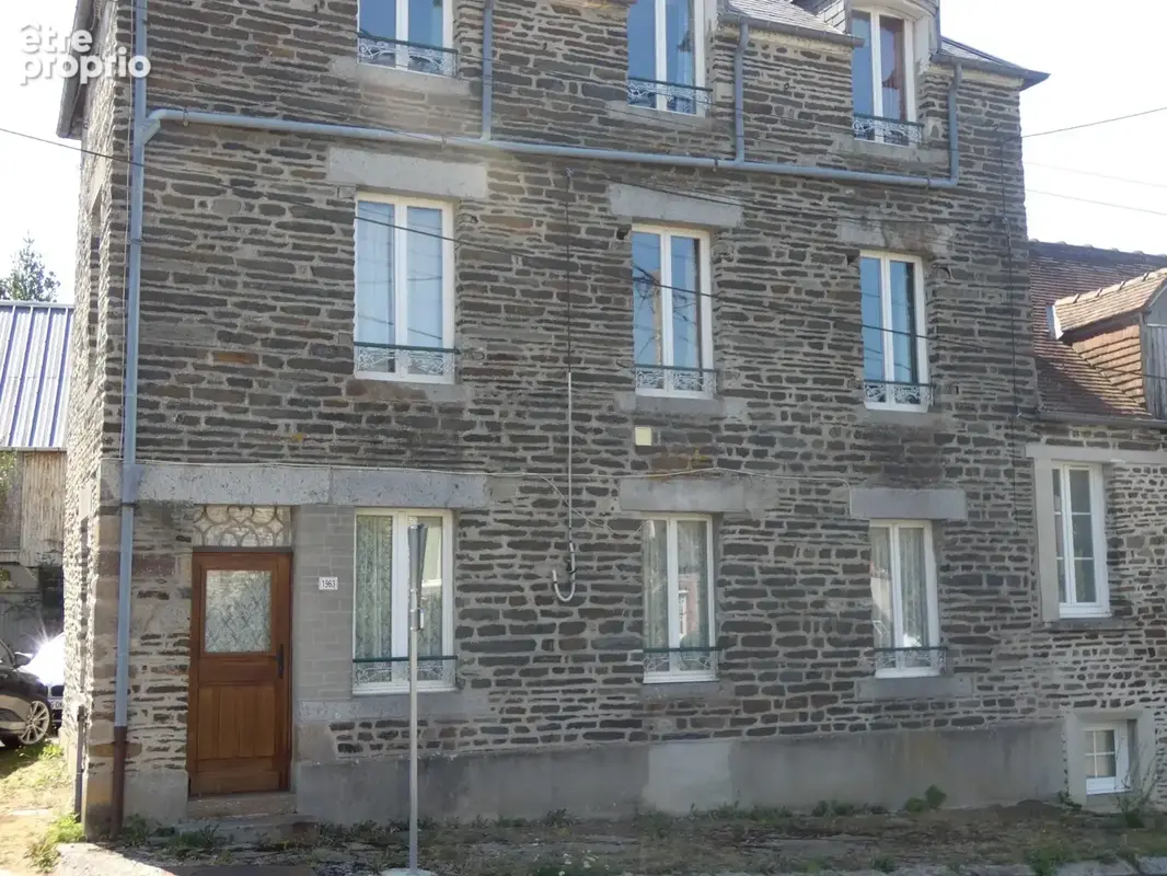 Maison à vendre 6 pièces proche de PONT D'OUILLY (14) de 120 m² habitables sur 1,5 Ha de terrain et dépendances - photo 2