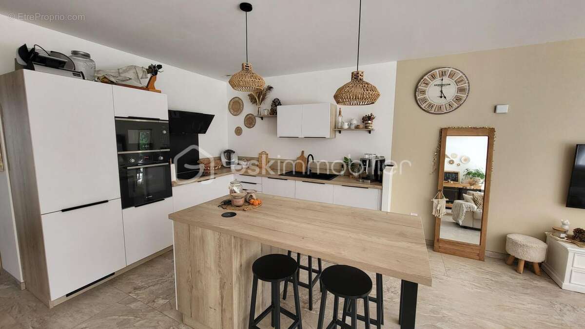 Maison récente de plain pied - photo 6