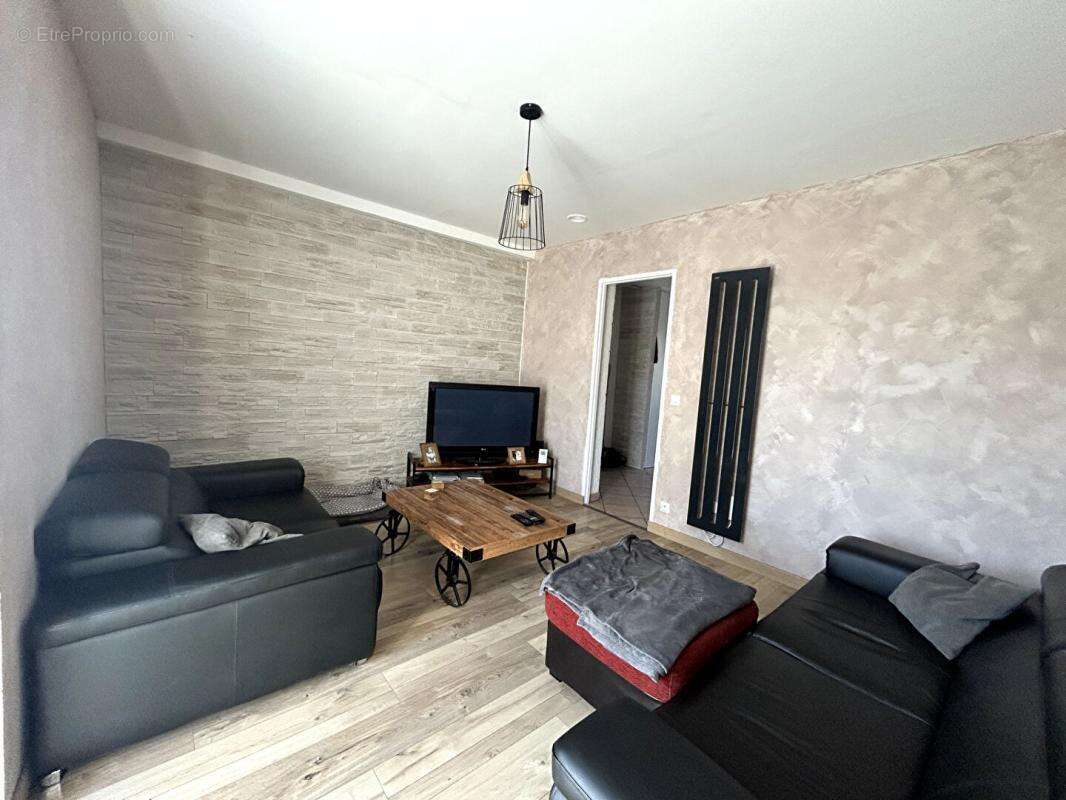 Maison à SAINT-SULPICE