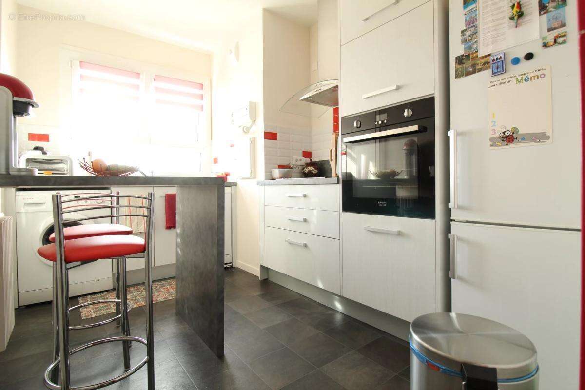 SPACIEUX T2 avec balcon et ascenseur ! - photo 2