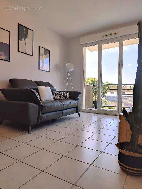 Appartement à SAINT-MARTIN-D'HERES