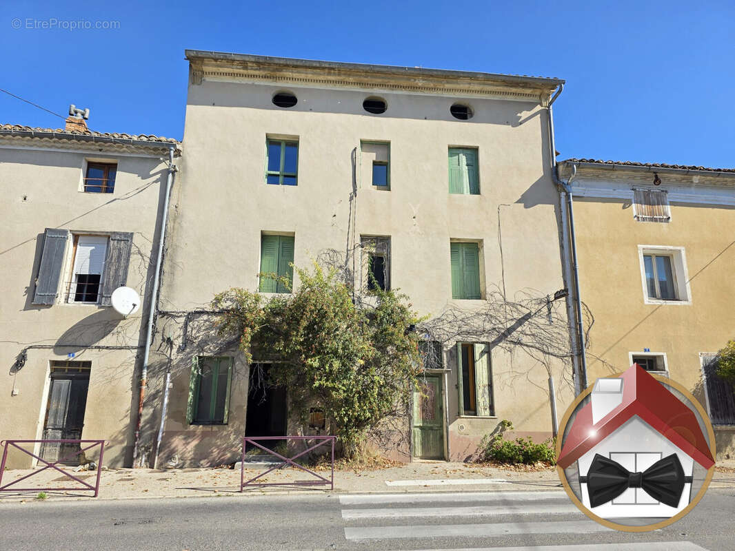 Appartement à MONTAREN-ET-SAINT-MEDIERS