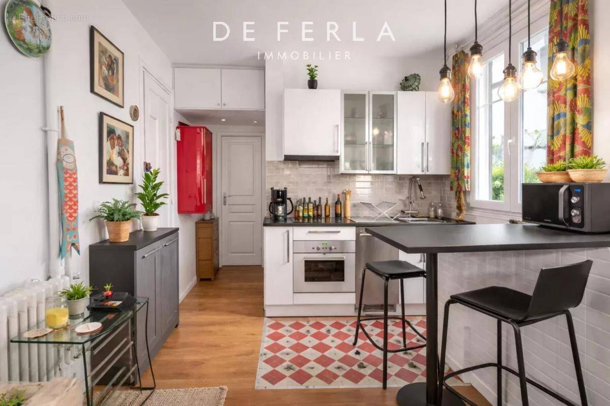 Appartement à PARIS-15E