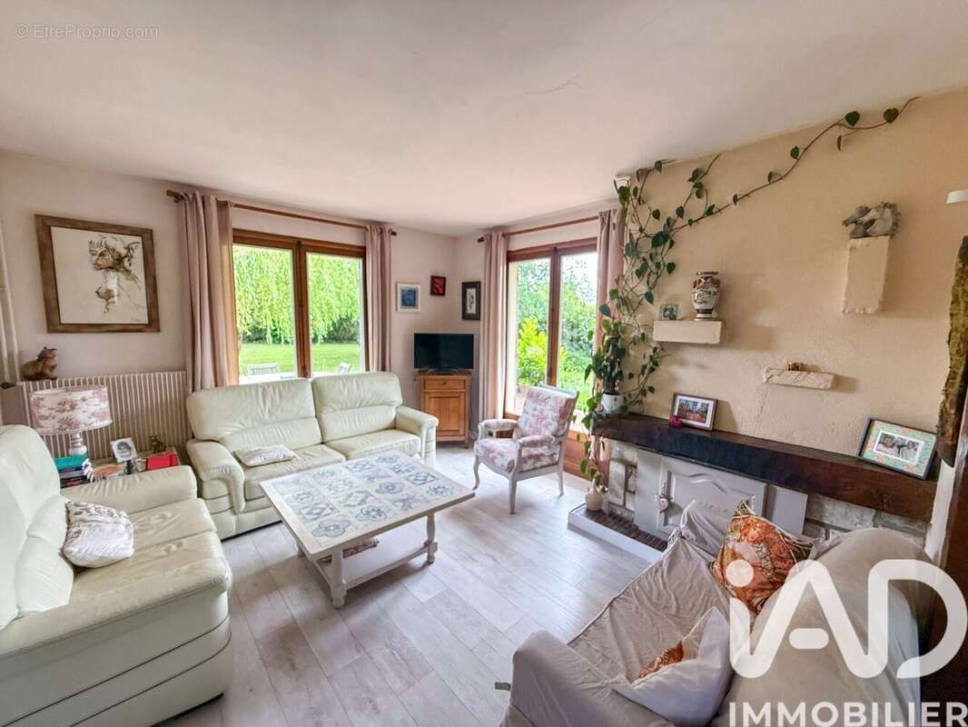 Photo 2 - Maison à VIRONVAY