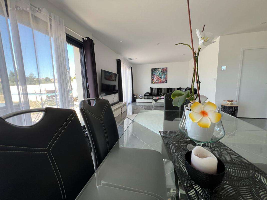Villa contemporaine de 2023 ? Prestations de qualité - photo 6