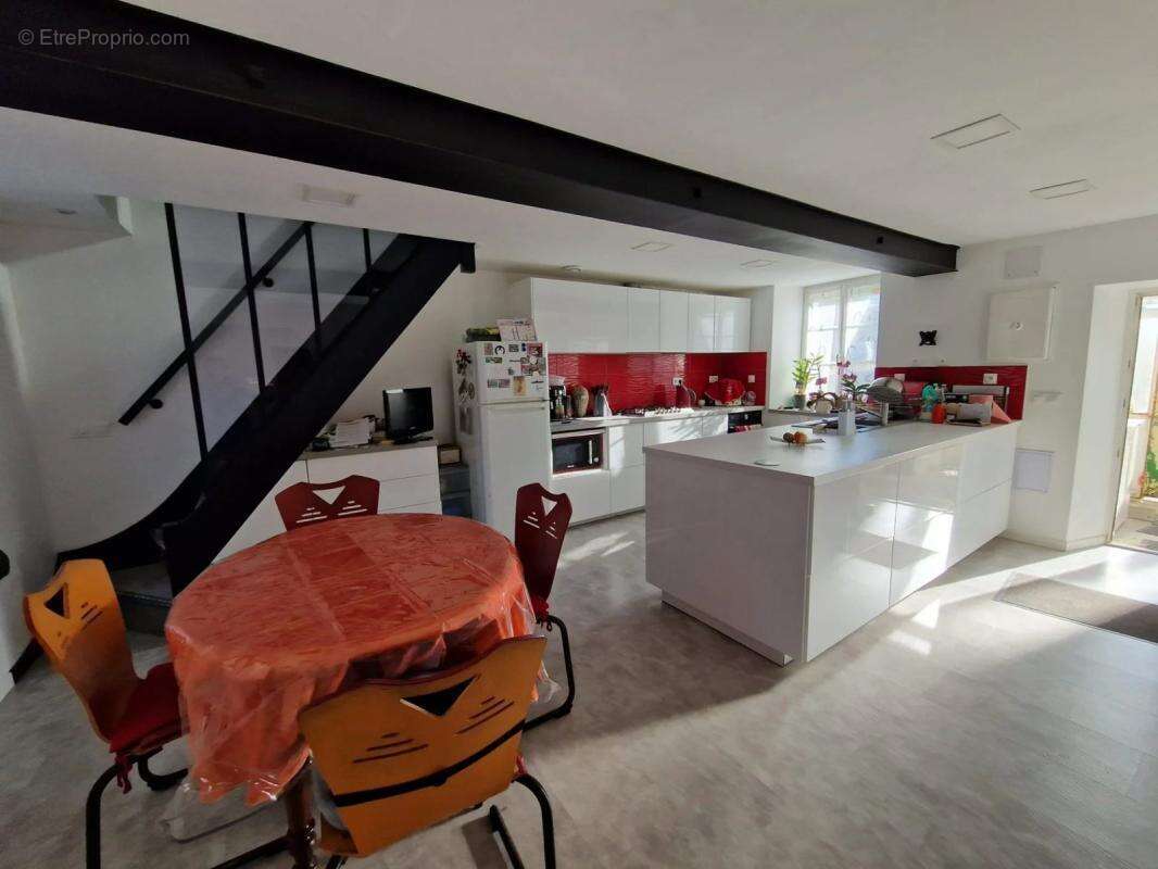 Maison à ECROSNES