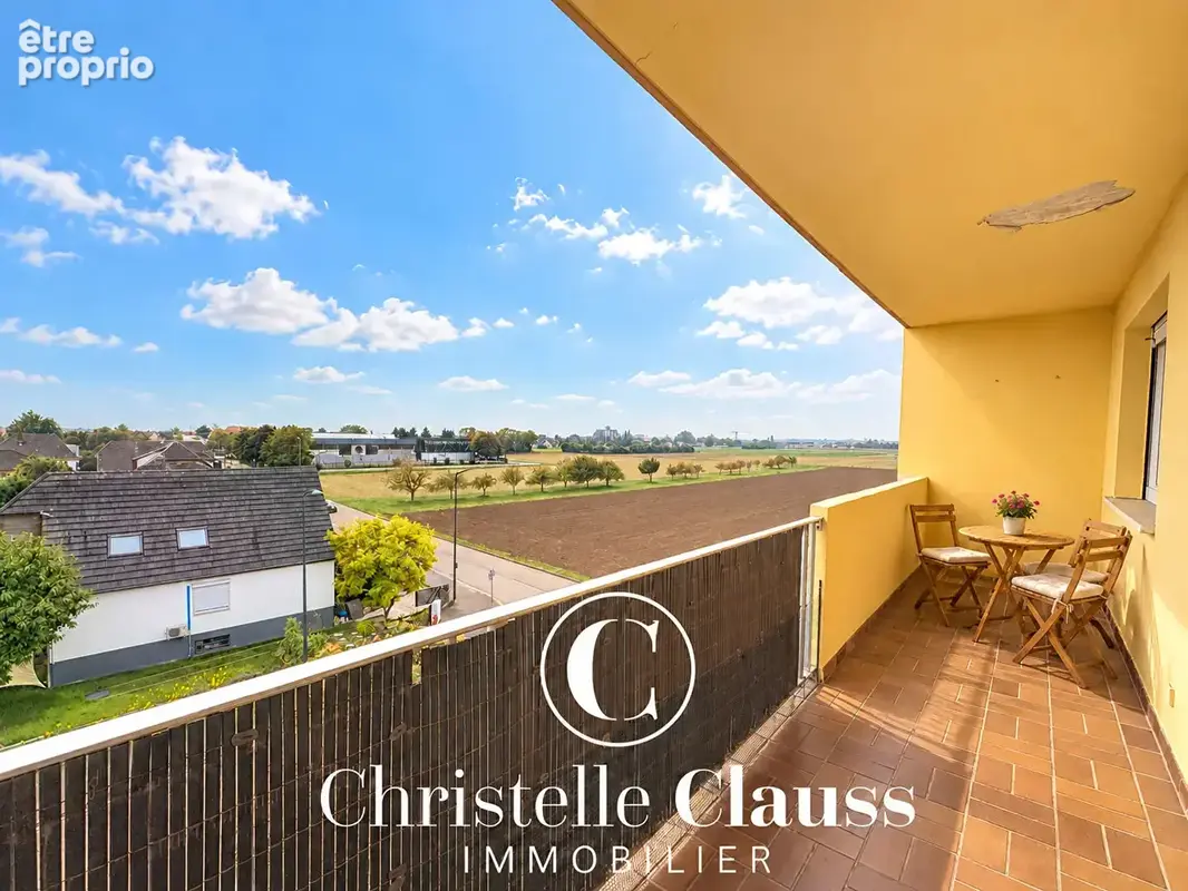 Appartement traversant de 88 m² , Terrasse, vue dégagée et garage - photo 3