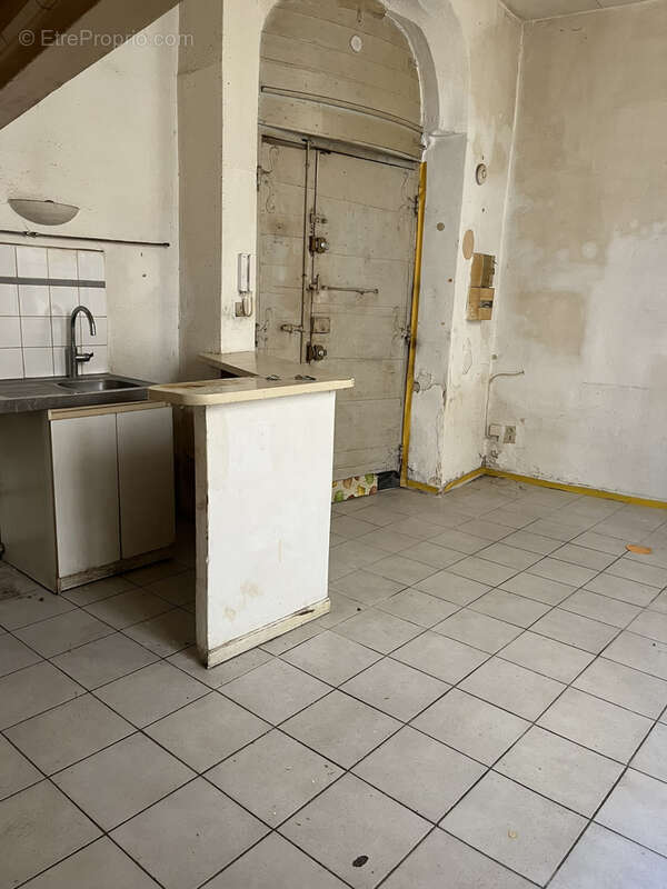 studio à rénover - photo 7