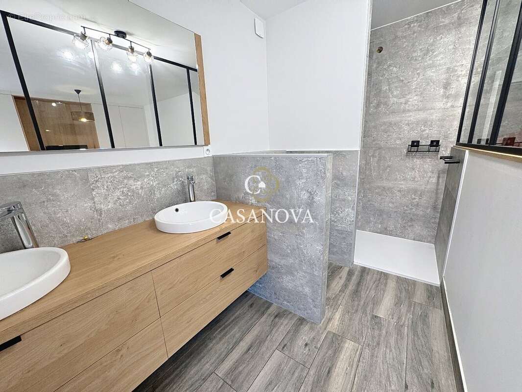 Maison et appartement indépendant sur vaste terrain arboré - photo 13