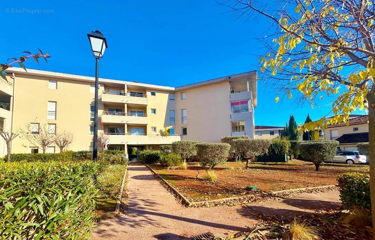 Appartement à LE LUC