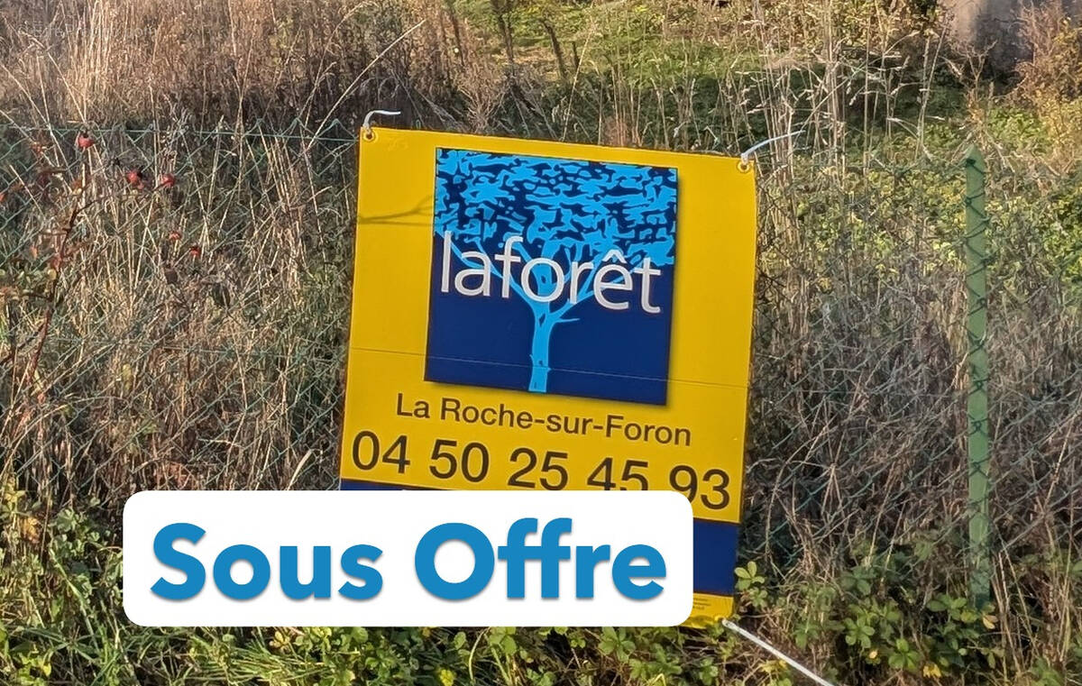 Terrain à PERS-JUSSY