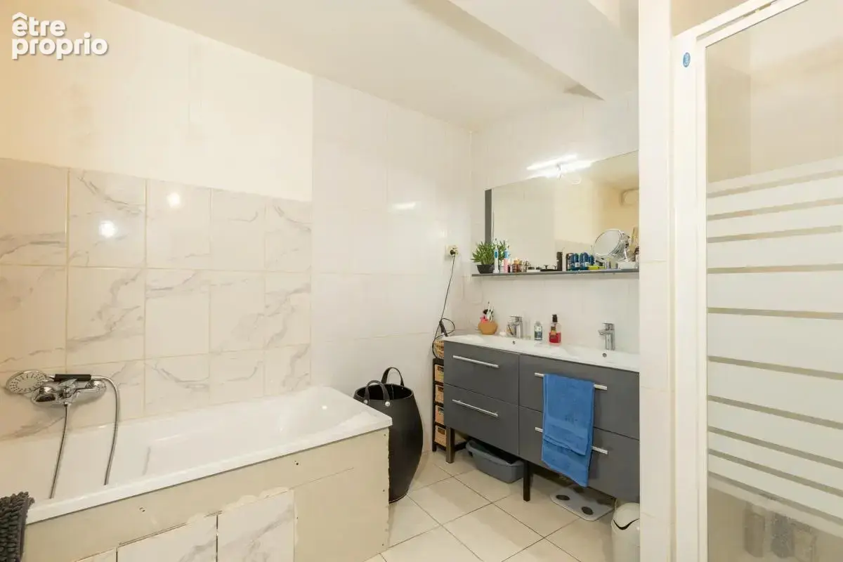Appartement T3 de 82 m² à Villelaure - photo 11