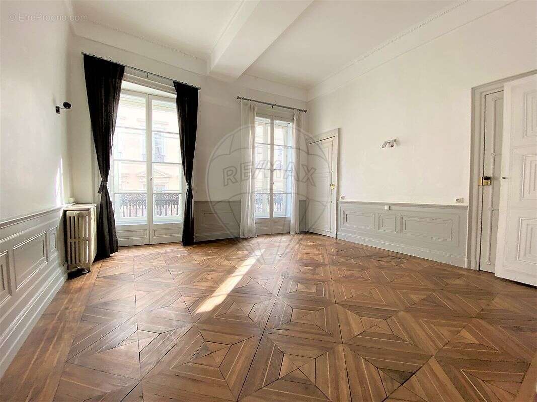 Appartement à LYON-1E