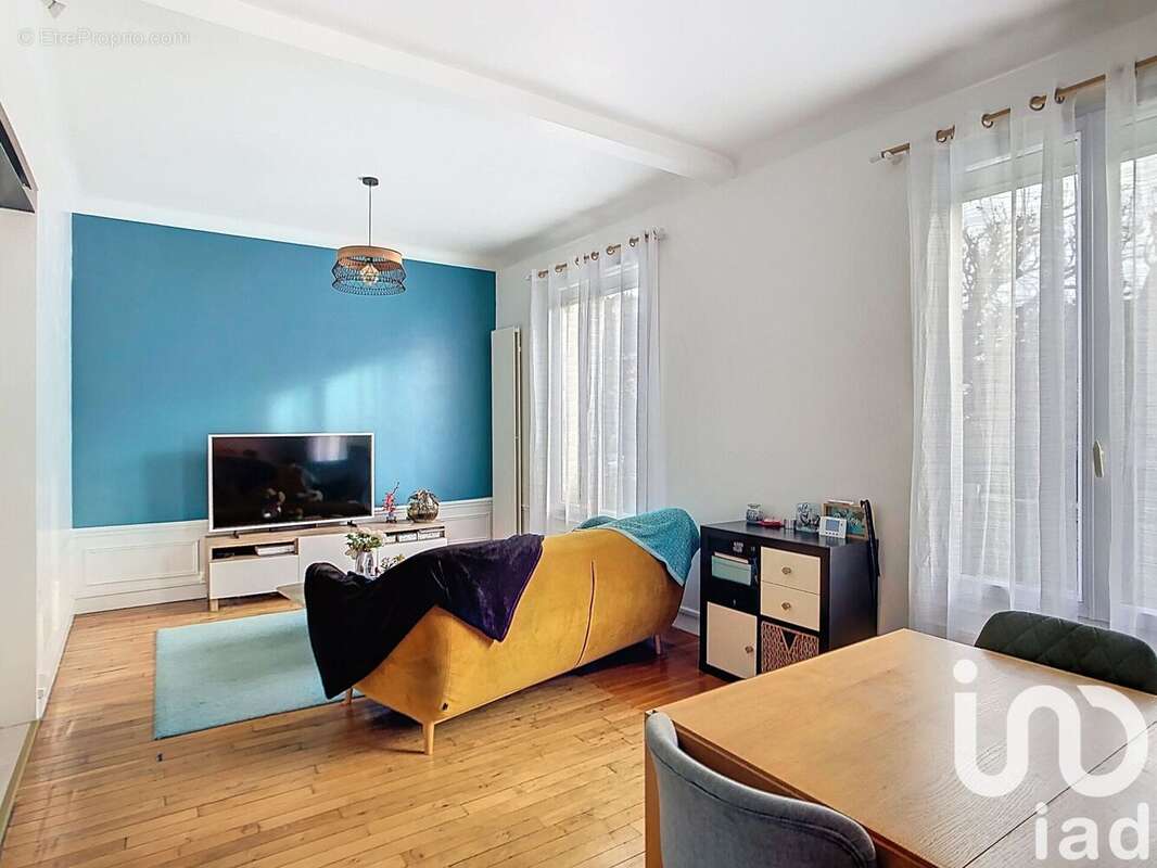 Photo 2 - Maison à VILLENEUVE-LE-ROI