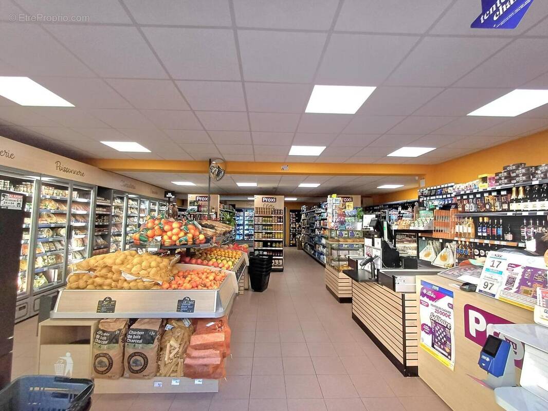 Photo 1 - Commerce à OLETTE