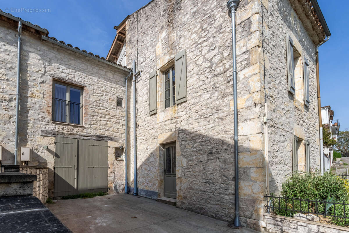 Maison à LAUZERTE