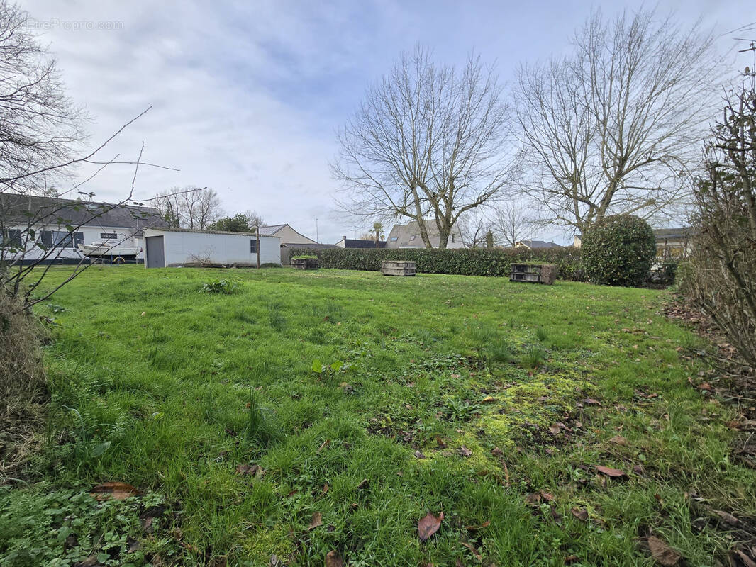 Terrain à SAINT-GEREON