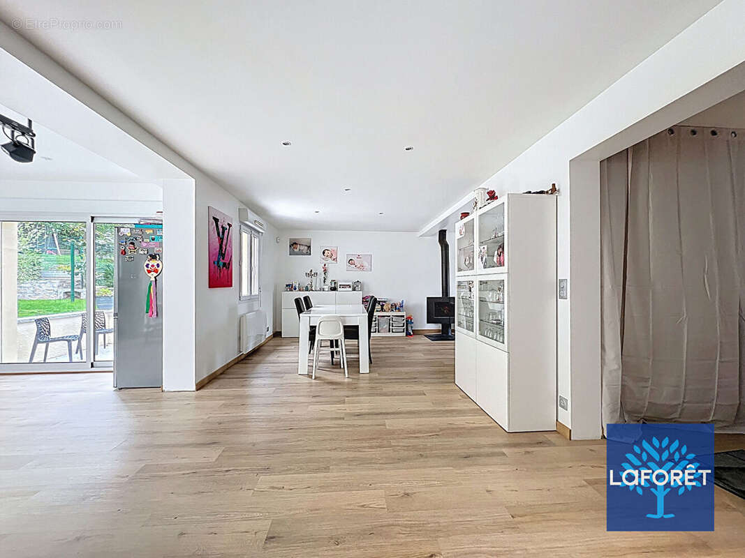 Maison à LA FERTE-ALAIS