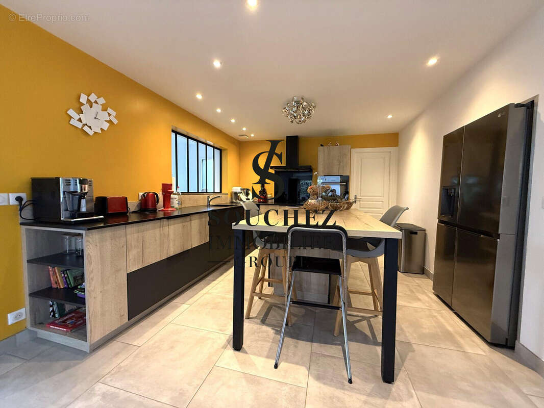 Maison à GOUY-SOUS-BELLONNE