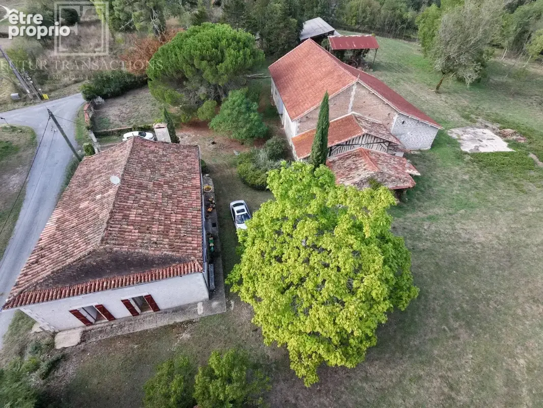 Propriété avec étangs sur 35 ha - photo 3