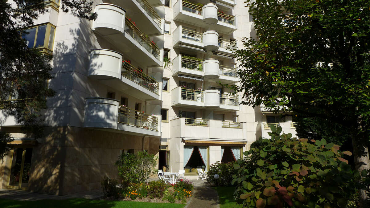 Residence avec services  - appartement 3 pieces levallois-perret 92300 76.5m2 - photo 2