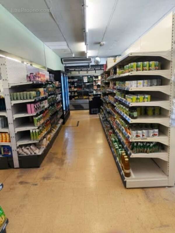 ALES (30) À vendre – Fonds de commerce Épicerie dans un local de 167m² - photo 4